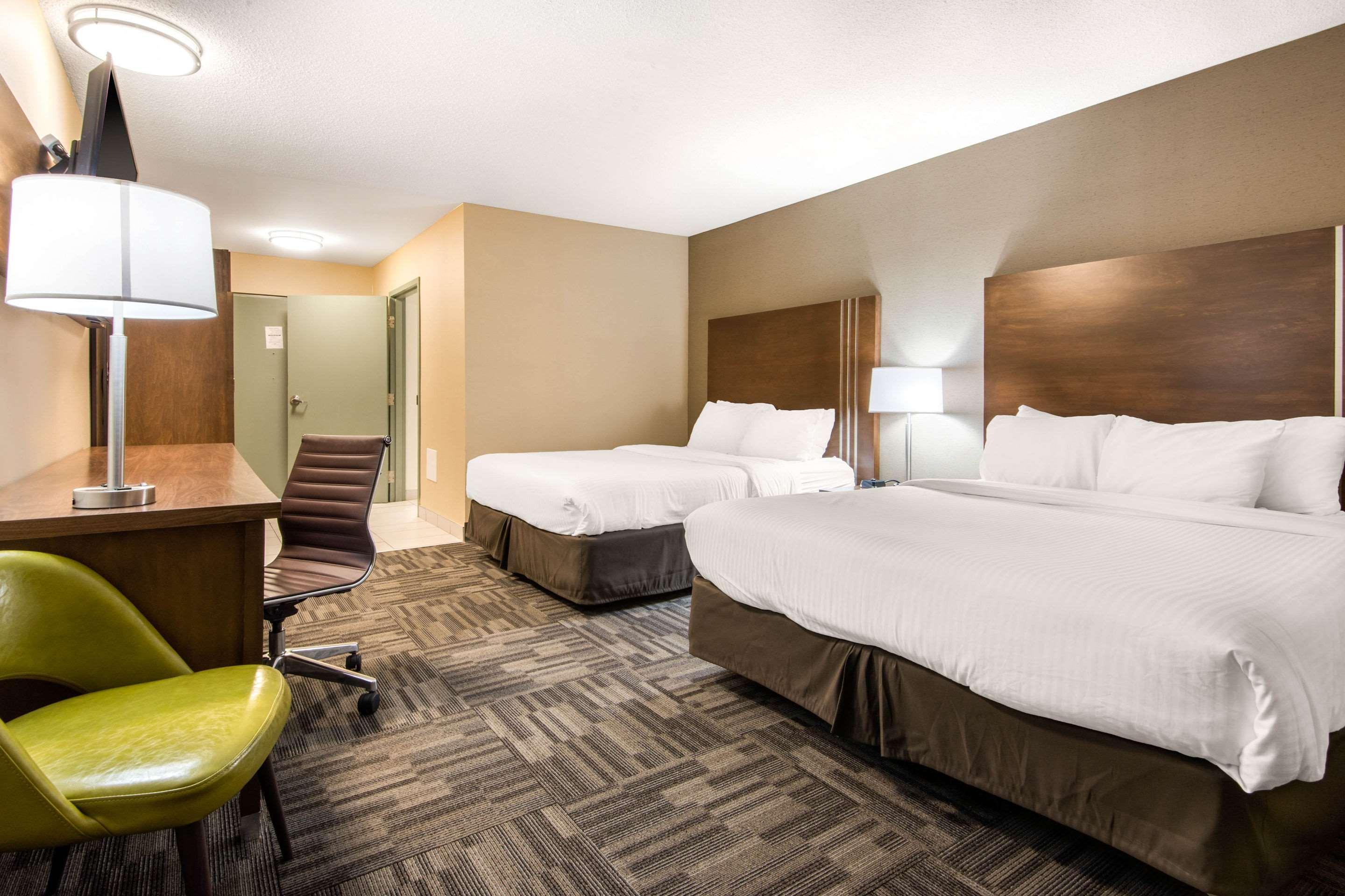 Quality Inn & Conference Centre Orillia Εξωτερικό φωτογραφία