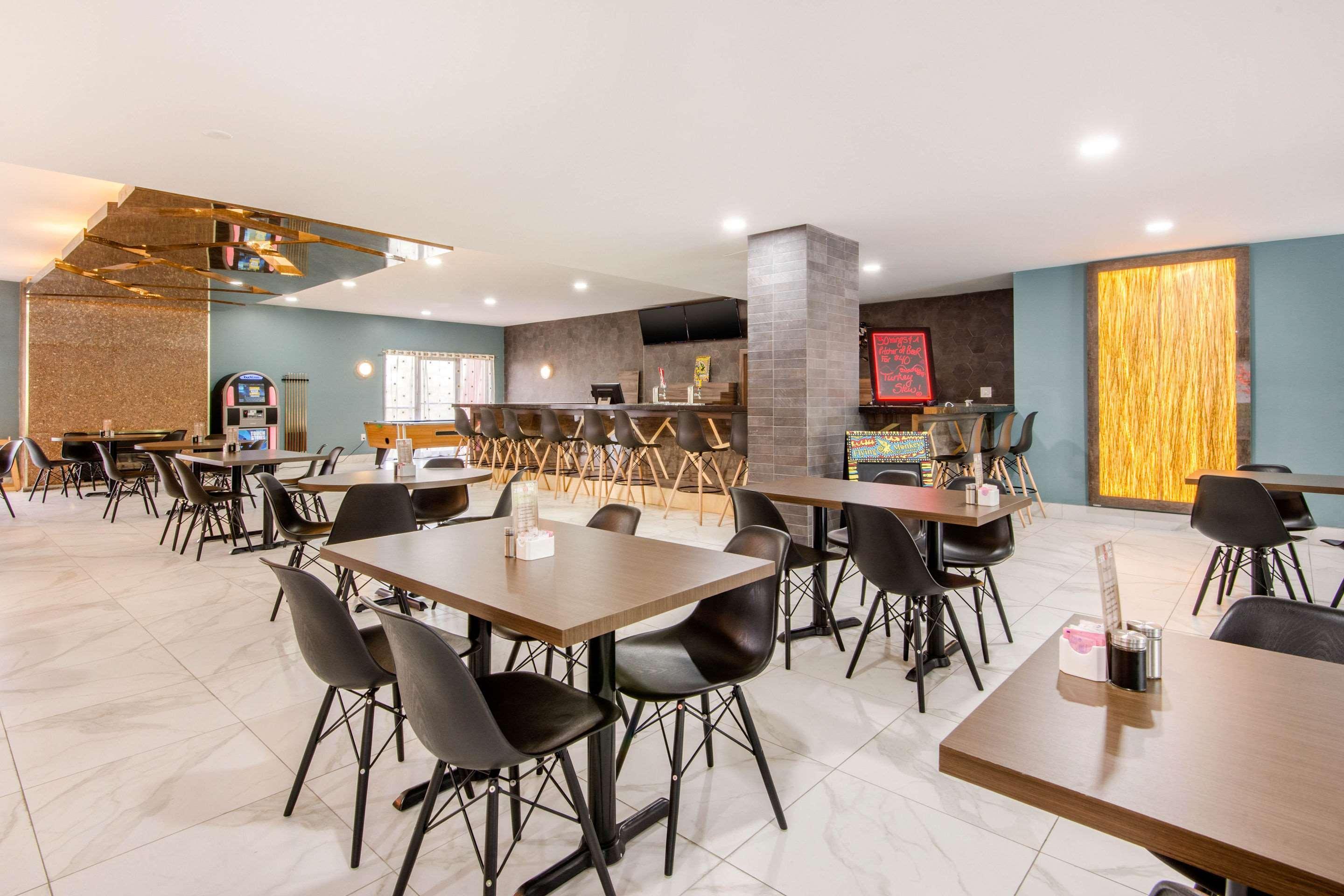 Quality Inn & Conference Centre Orillia Εξωτερικό φωτογραφία