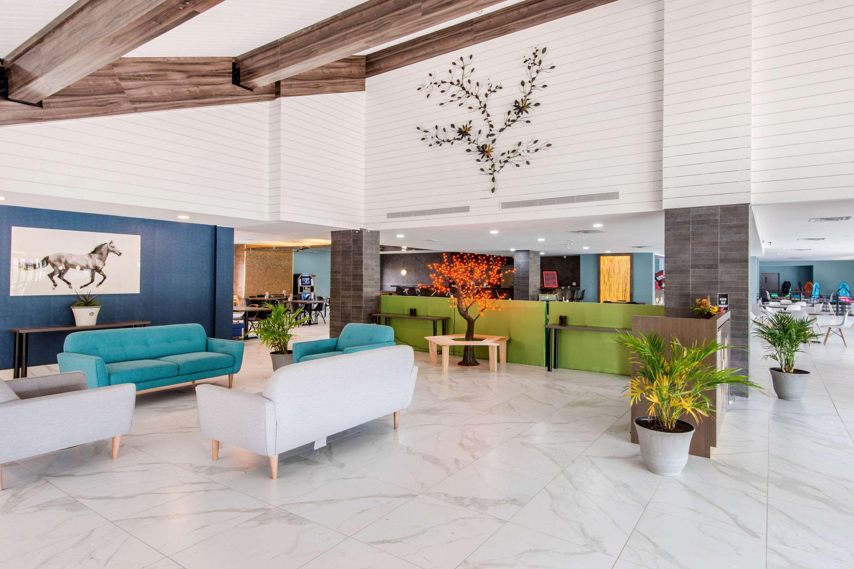 Quality Inn & Conference Centre Orillia Εξωτερικό φωτογραφία