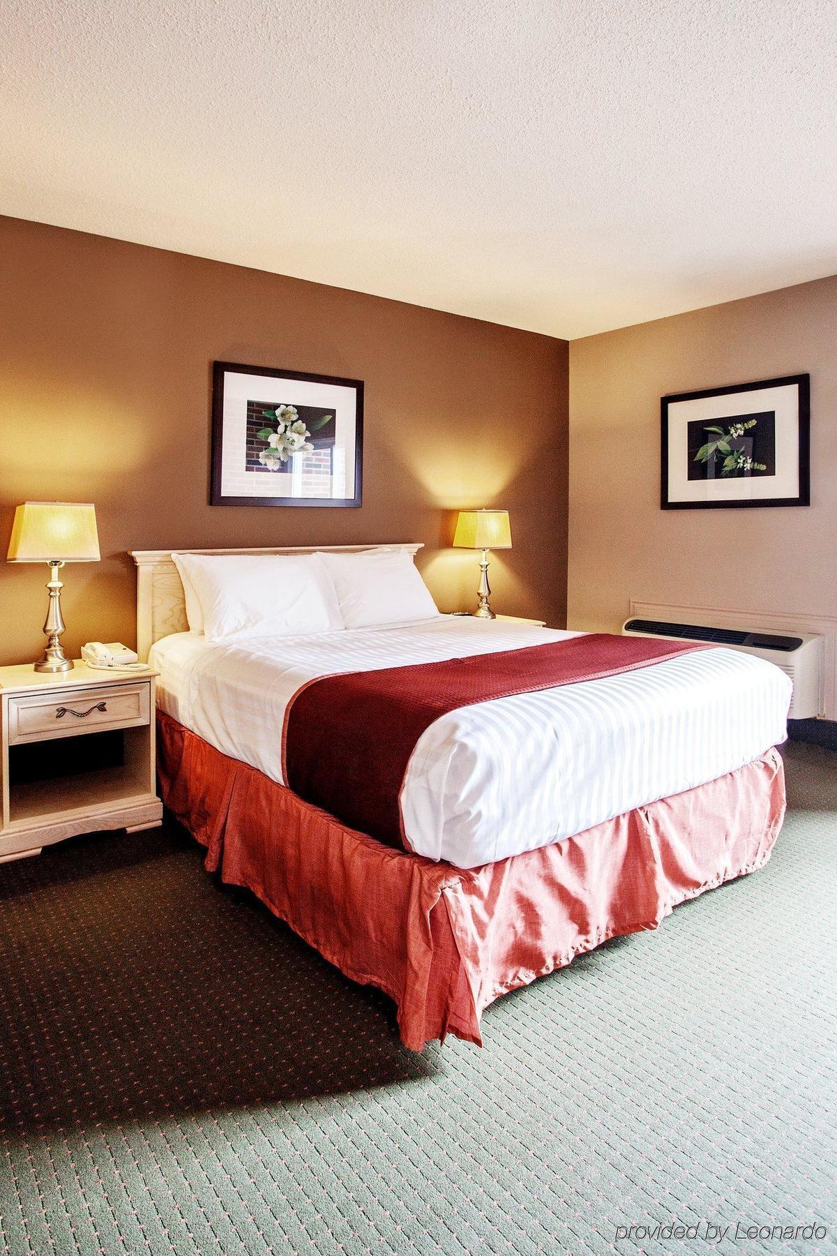 Quality Inn & Conference Centre Orillia Εξωτερικό φωτογραφία