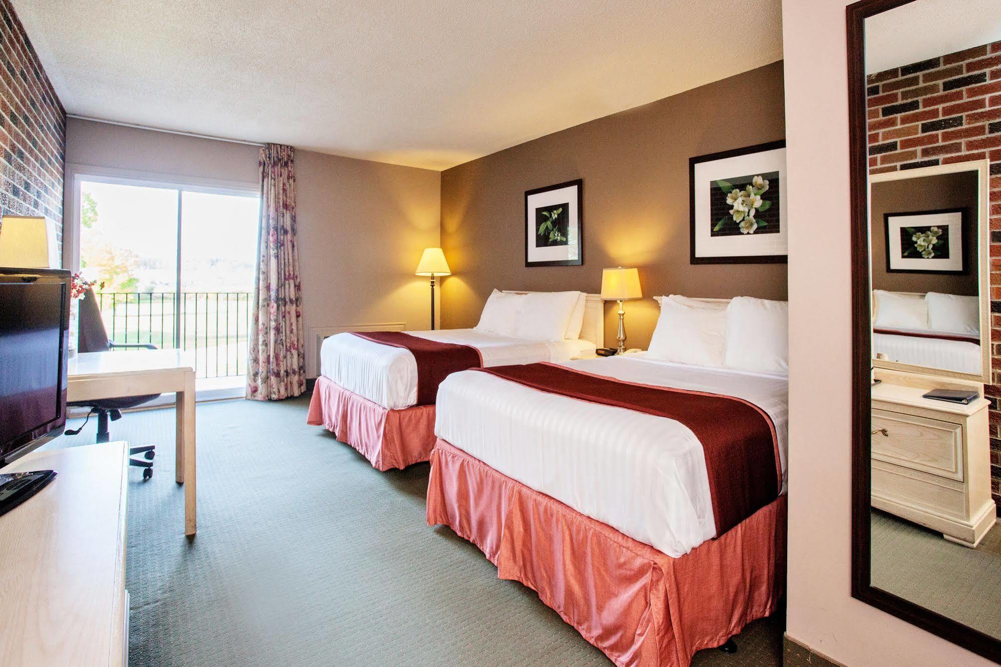 Quality Inn & Conference Centre Orillia Εξωτερικό φωτογραφία